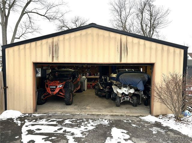 1206 Pinehurst, Madison, IN 47250