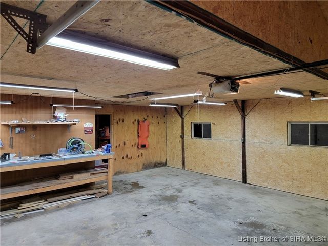 1206 Pinehurst, Madison, IN 47250