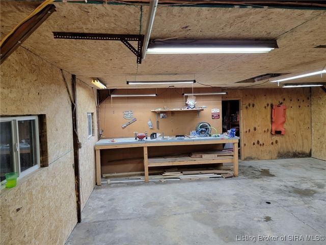 1206 Pinehurst, Madison, IN 47250