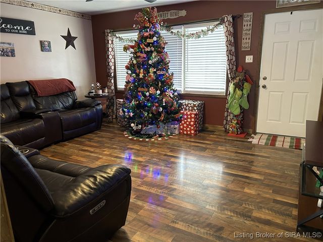 1206 Pinehurst, Madison, IN 47250