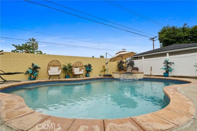 627 W Front St, Covina, CA 91722