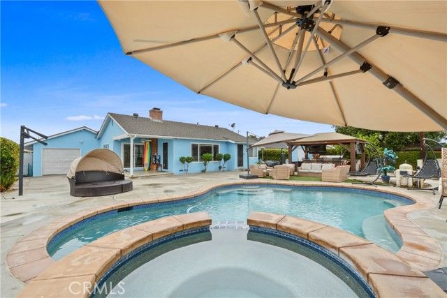 627 W Front St, Covina, CA 91722