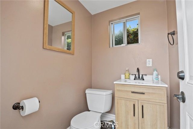 627 W Front St, Covina, CA 91722