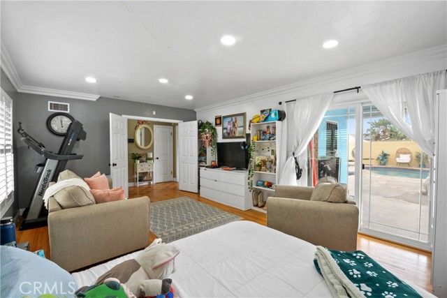 627 W Front St, Covina, CA 91722