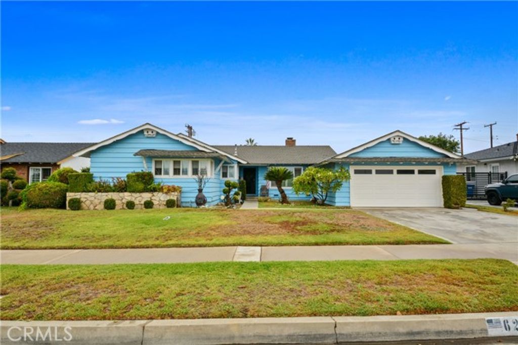 627 W Front St, Covina, CA 91722