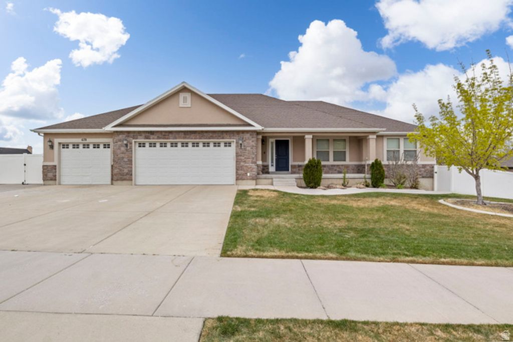 Image 3 of property listing at 678 W CORY RD, South Jordan, UT 84095