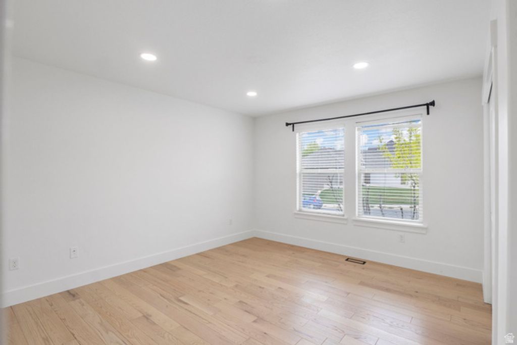Image 25 of property listing at 678 W CORY RD, South Jordan, UT 84095