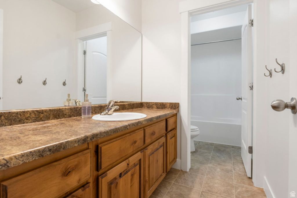 Image 35 of property listing at 678 W CORY RD, South Jordan, UT 84095