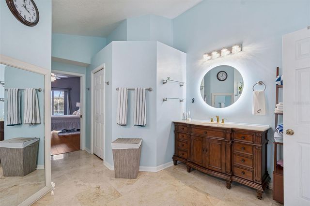 10022 OXFORD CHAPEL DRIVE, Tampa, FL 33647