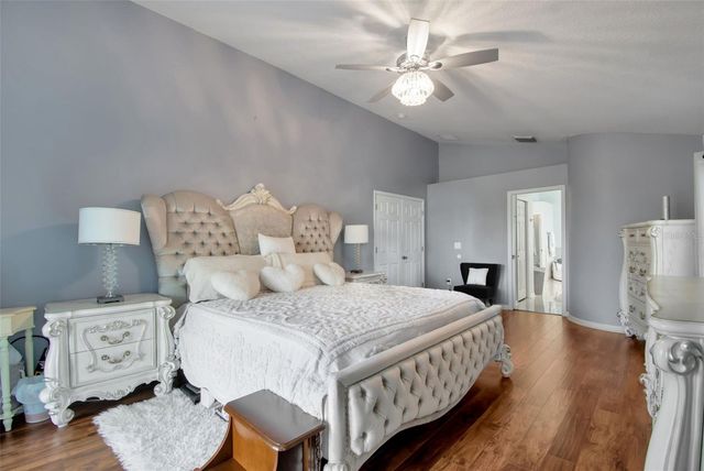 10022 OXFORD CHAPEL DRIVE, Tampa, FL 33647