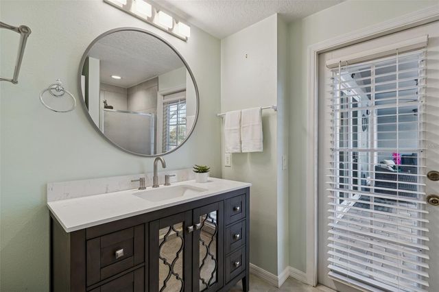 10022 OXFORD CHAPEL DRIVE, Tampa, FL 33647