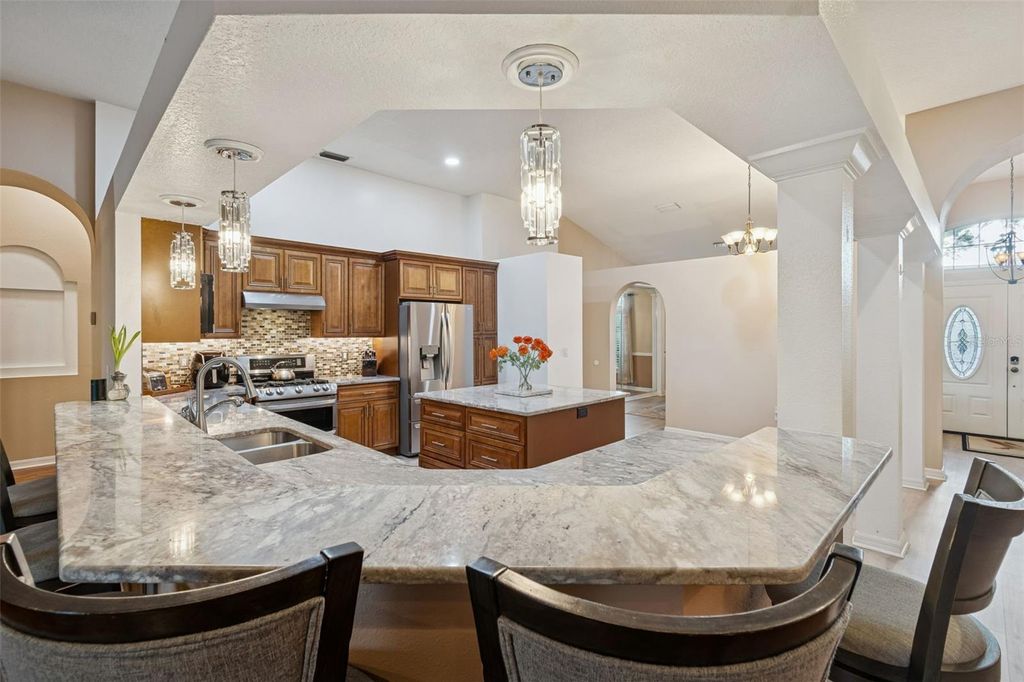 Image 26 of property listing at 10022 OXFORD CHAPEL DRIVE, Tampa, FL 33647