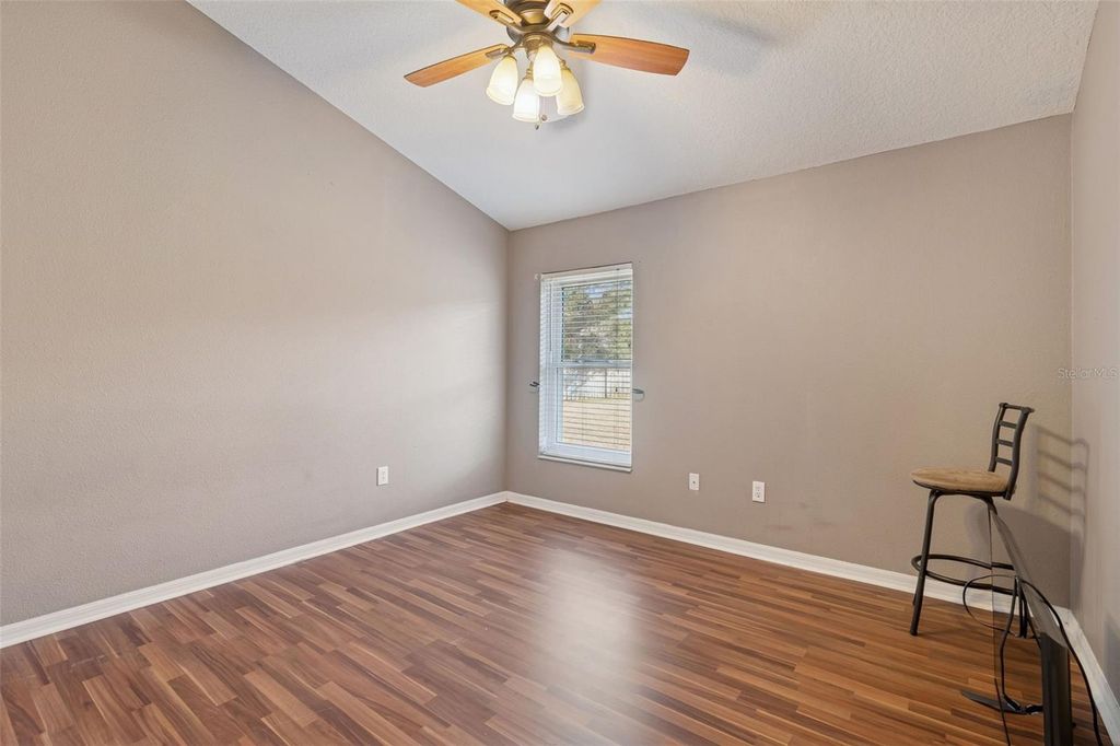 Image 49 of property listing at 10022 OXFORD CHAPEL DRIVE, Tampa, FL 33647