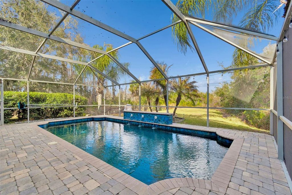 Image 74 of property listing at 10022 OXFORD CHAPEL DRIVE, Tampa, FL 33647