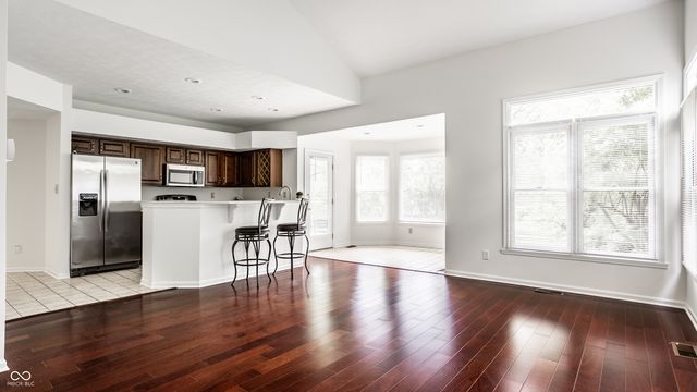 7570 Pinesprings West Drive, Indianapolis, IN 46256