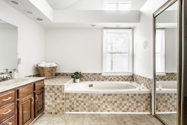 7570 Pinesprings West Drive, Indianapolis, IN 46256