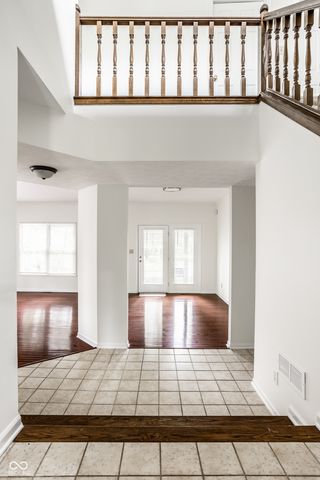 7570 Pinesprings West Drive, Indianapolis, IN 46256