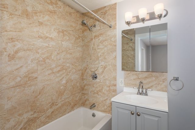 185 Lewis St 4, Lynn, MA 01902