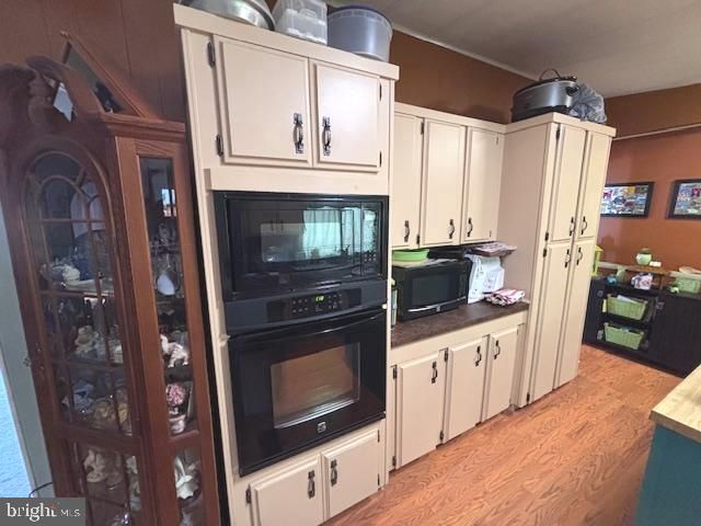 7513 HARPER DR, Morrisville, PA 19067