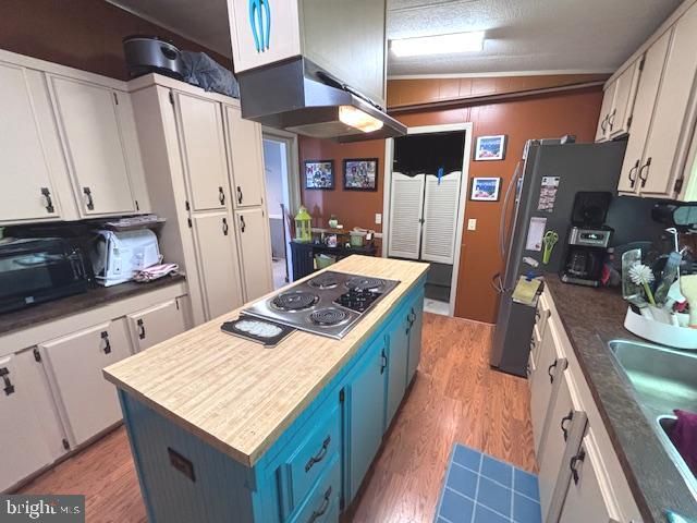 7513 HARPER DR, Morrisville, PA 19067