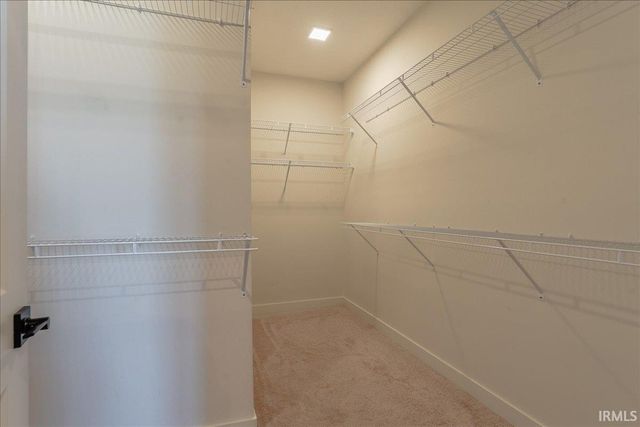 5526 Abbe Wood Drive, Newburgh, IN 47630