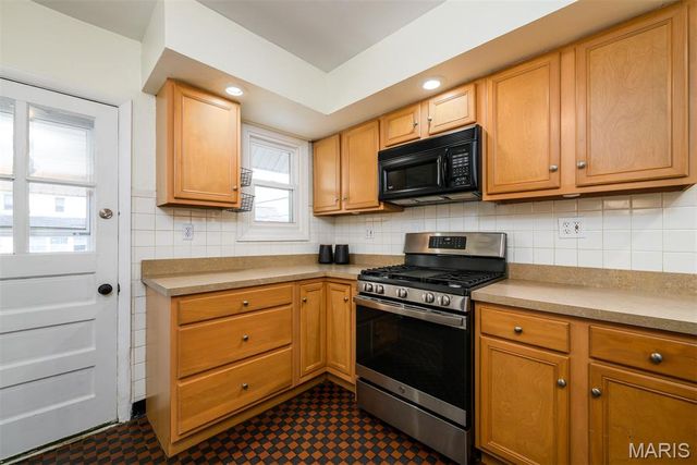 617 N Rock Hill Road, St Louis, MO 63119