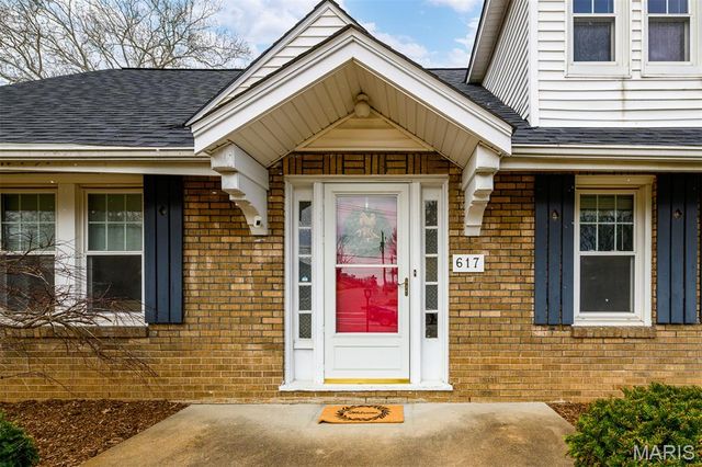 617 N Rock Hill Road, St Louis, MO 63119