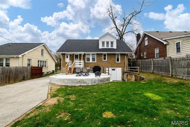 617 N Rock Hill Road, St Louis, MO 63119