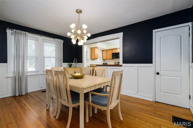 617 N Rock Hill Road, St Louis, MO 63119