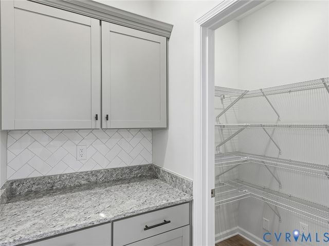 332 Mt. McCauley Way, Aylett, VA 23009