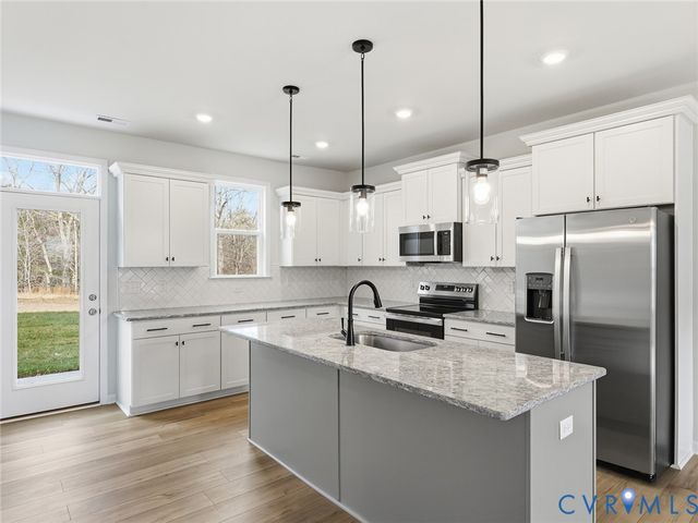 332 Mt. McCauley Way, Aylett, VA 23009