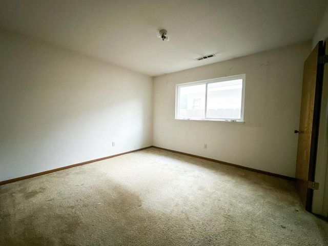 1465 W Tuolumne Road, Turlock, CA 95382