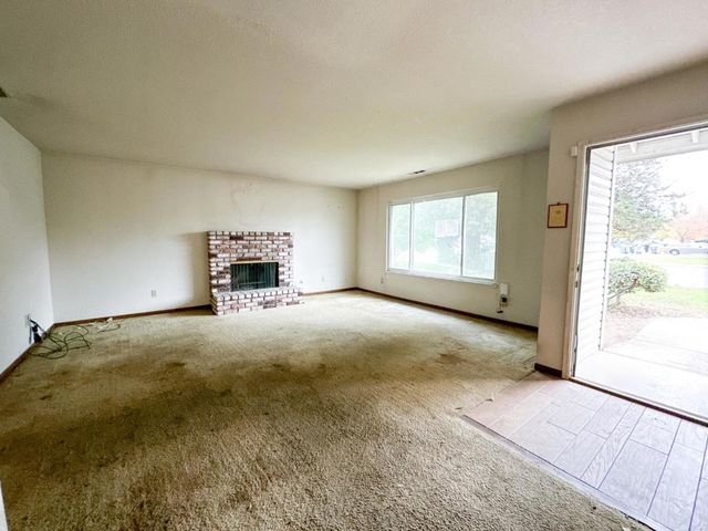 1465 W Tuolumne Road, Turlock, CA 95382