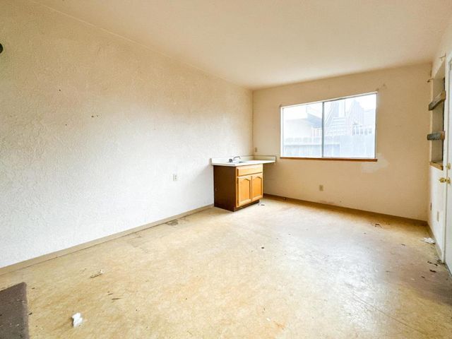 1465 W Tuolumne Road, Turlock, CA 95382