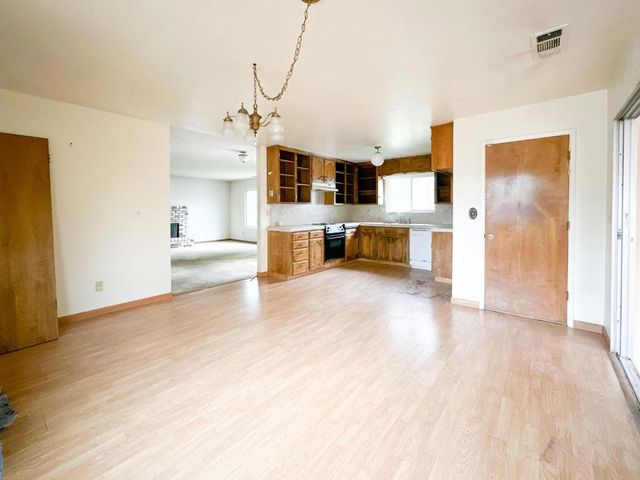 1465 W Tuolumne Road, Turlock, CA 95382