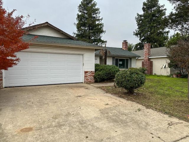 1465 W Tuolumne Road, Turlock, CA 95382