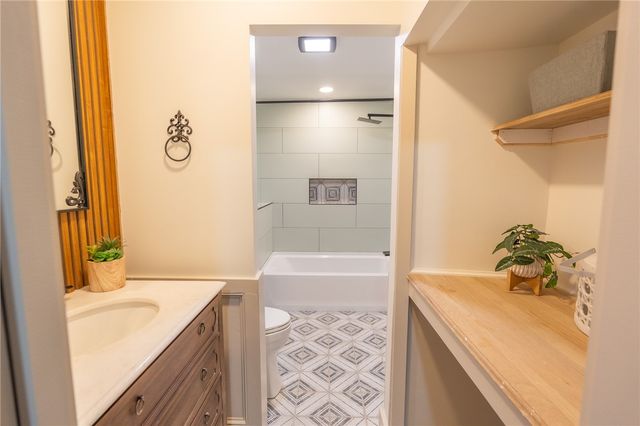 400 Angell Street, Providence, RI 02906