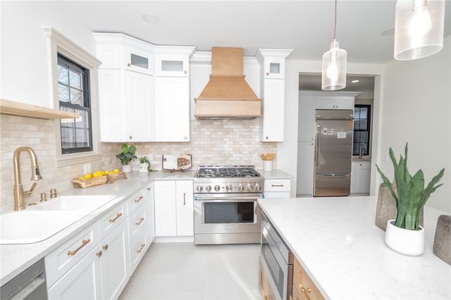 400 Angell Street, Providence, RI 02906