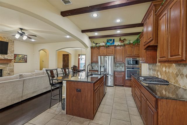 18525 County Road 646, Farmersville, TX 75442