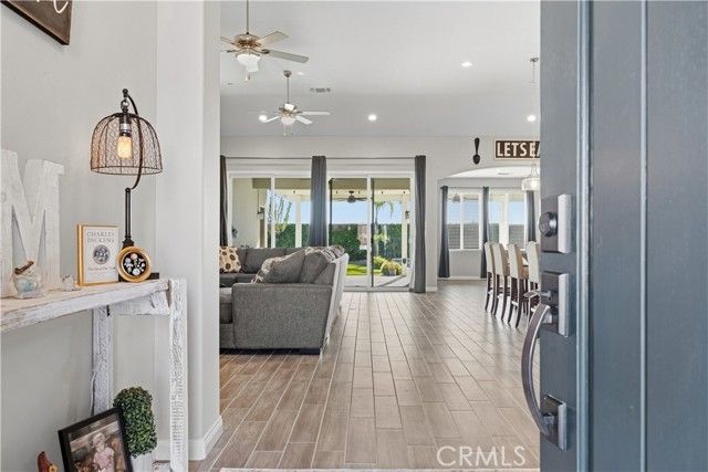 7105 Cattail Creek, Bakersfield, CA 93311