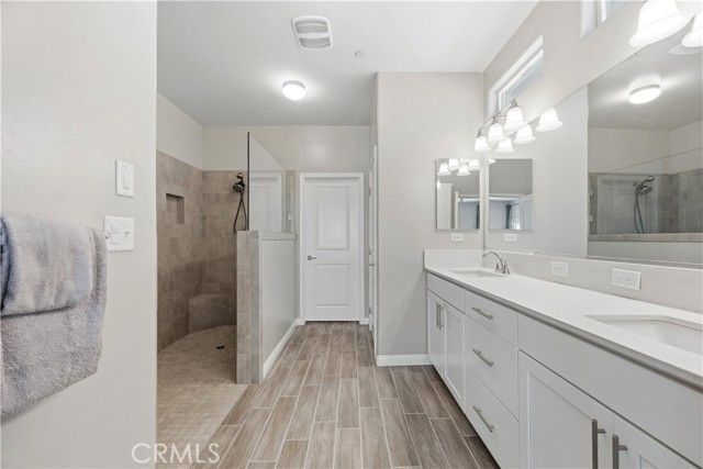 7105 Cattail Creek, Bakersfield, CA 93311