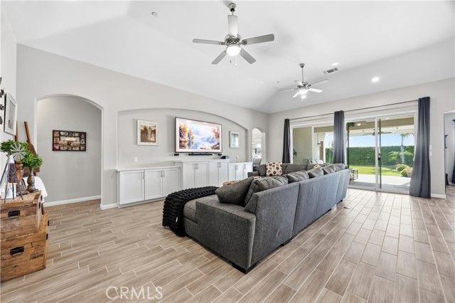 7105 Cattail Creek, Bakersfield, CA 93311