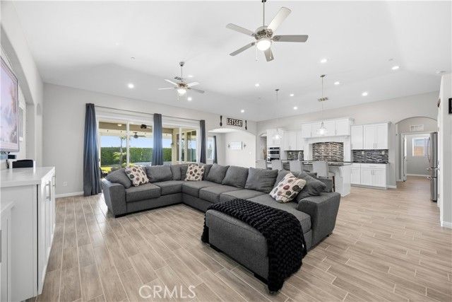 7105 Cattail Creek, Bakersfield, CA 93311