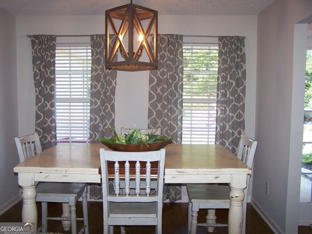 526 Wyntuck Drive, Mcdonough, GA 30253