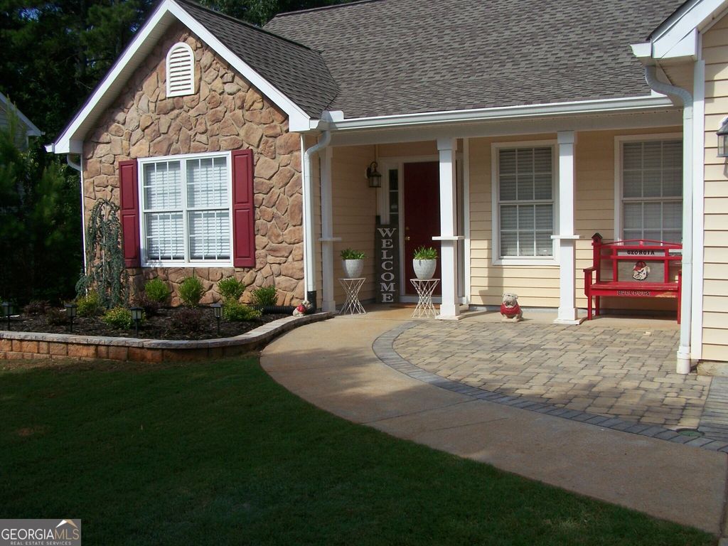 526 Wyntuck Drive, Mcdonough, GA 30253