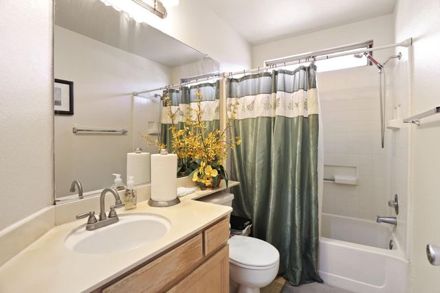 8747 Deer Creek Cir, Stockton, CA 95210