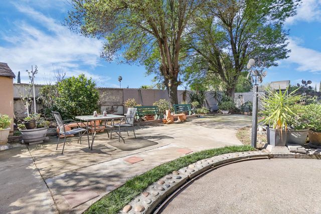 8747 Deer Creek Cir, Stockton, CA 95210