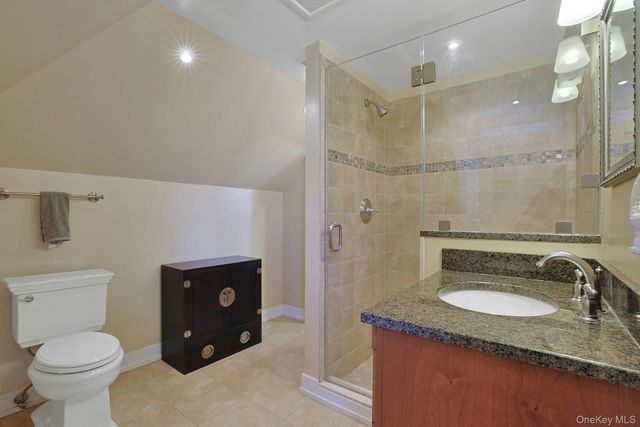 81 Oxford Road, New Rochelle, NY 10804