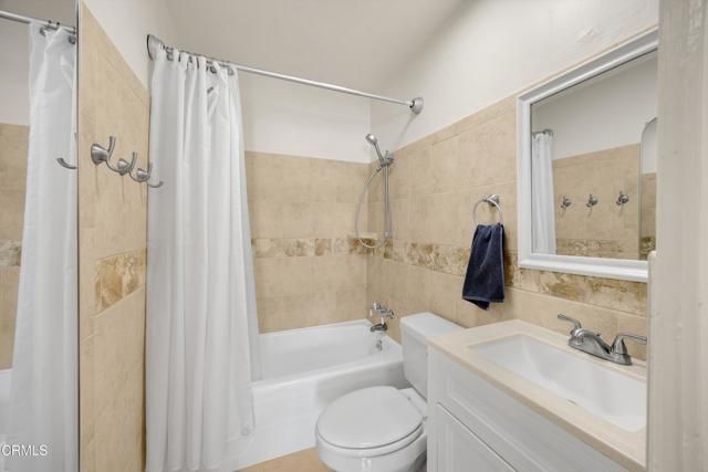 1932 E Washington Boulevard, Pasadena, CA 91104