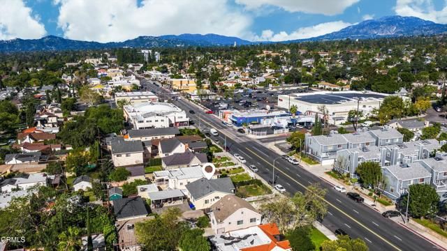 1932 E Washington Boulevard, Pasadena, CA 91104